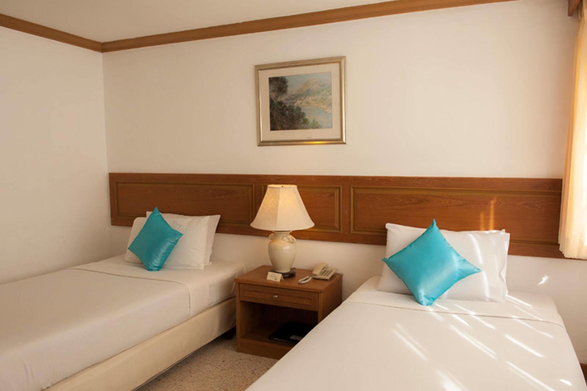 Lido Beach Hotel Pattaya Exterior photo